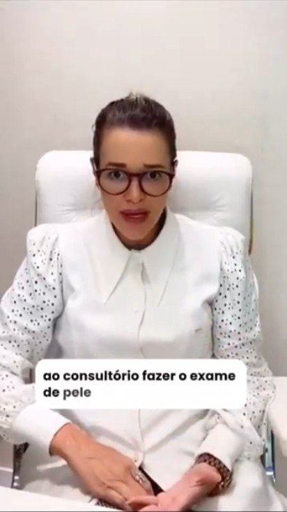 Frame do vídeo de antes da Dra. Letícia Motta
